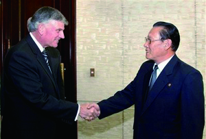 Franklin Graham, Kim Yong Dae